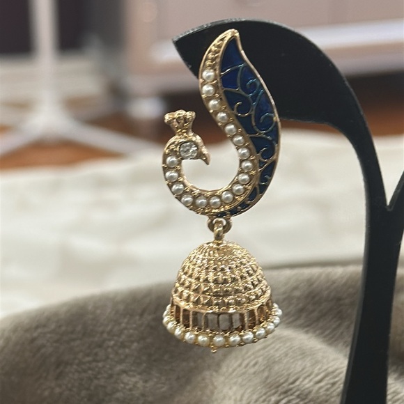 Elegant Gold and Blue Peacock Earrings - Picture 2 of 3